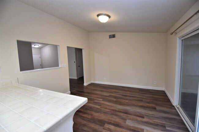 Building Photo - 3324 Lillard Dr