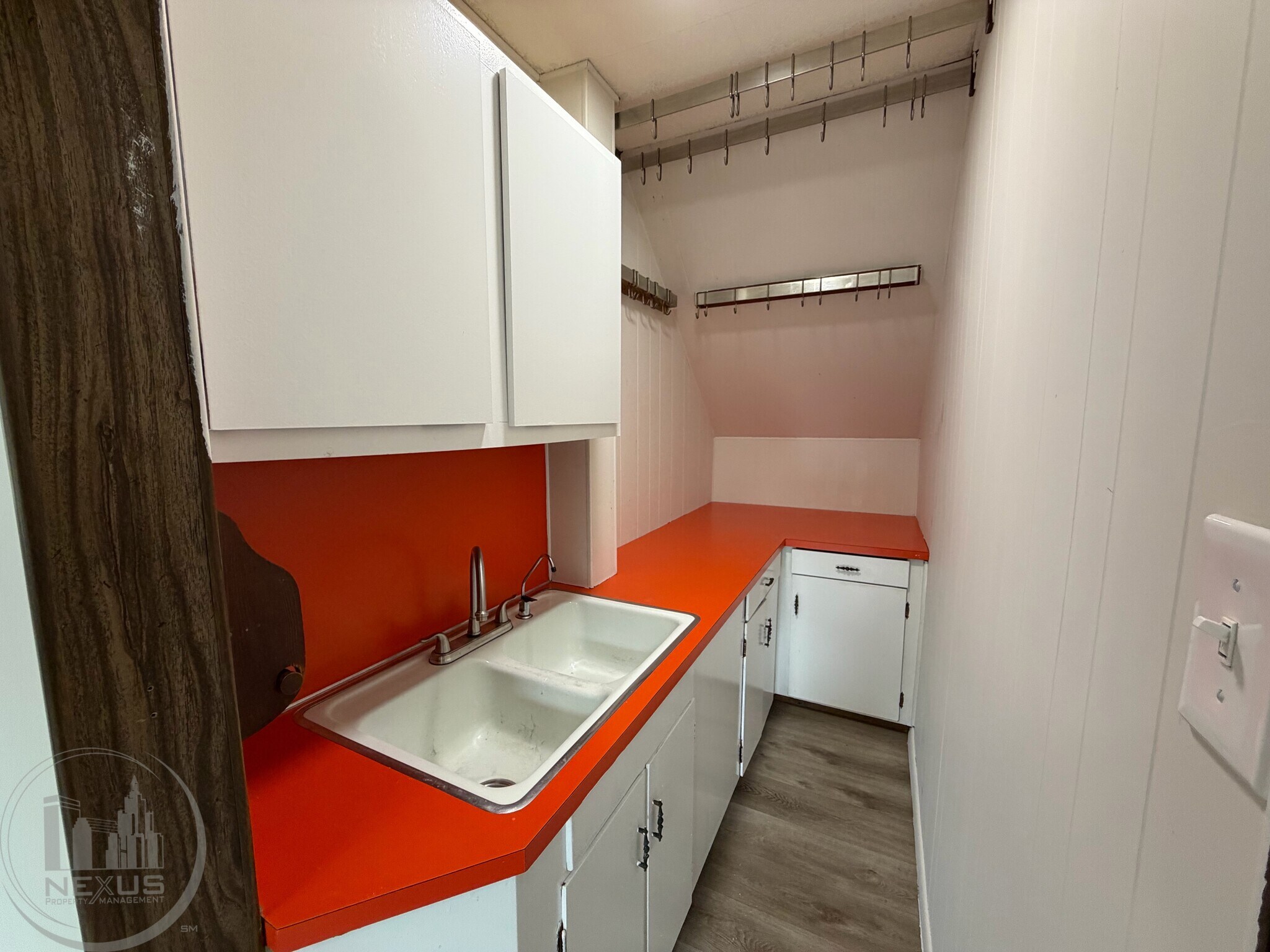 Building Photo - 73 Esther St