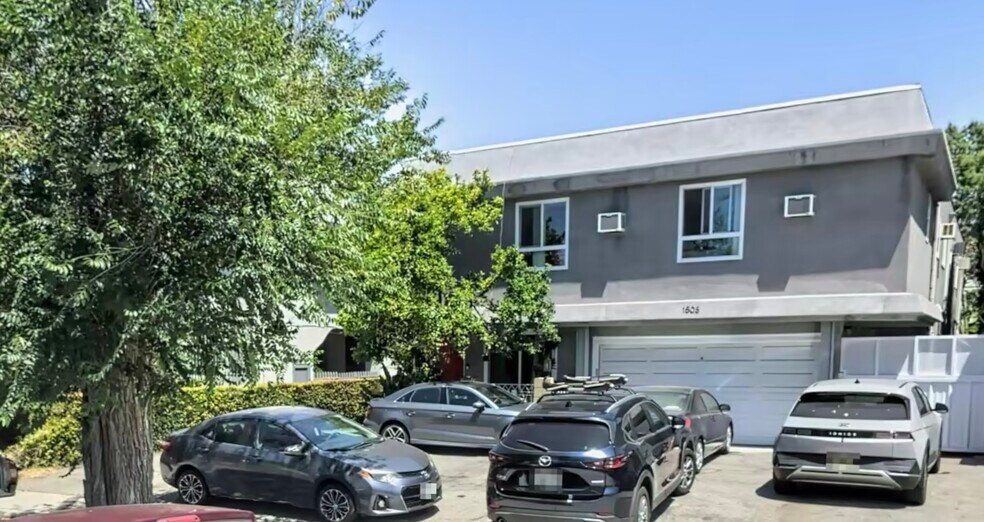 Building Photo - 1601 S Shenandoah St