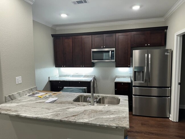 Building Photo - 3604 Bay St