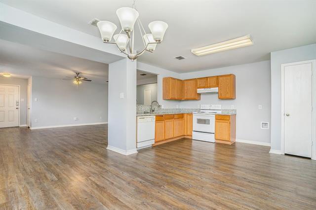 Building Photo - 2421 Gabriel Dr