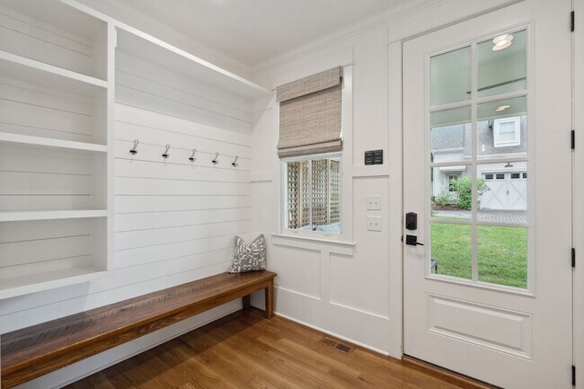 Building Photo - 1226 Adams St