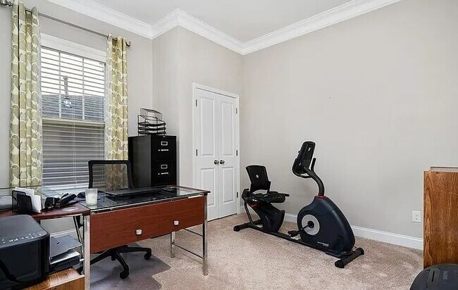 Building Photo - Spacious 4-Bedroom Retreat with 3 Full Baths in Anderson's Prime Location!