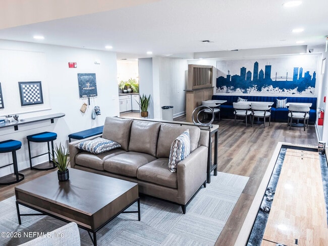 Building Photo - 1478 Riverplace Blvd