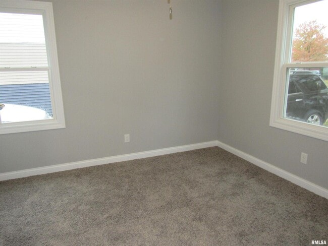 Building Photo - 240 5th St E