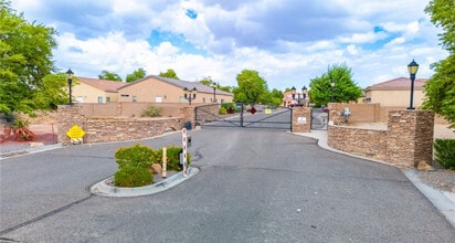 Building Photo - 2412 Village Dr