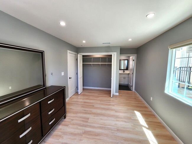 ADU - 13863 Burton St