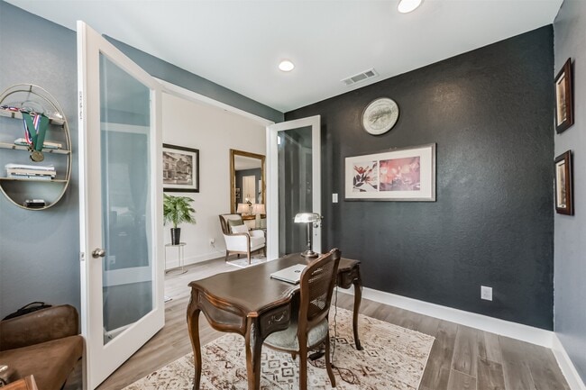 Building Photo - 27208 Starry Oaks Dr