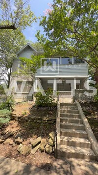 Building Photo - Amazing 2-Bed, 2-Bath Duplex in Forest Par...