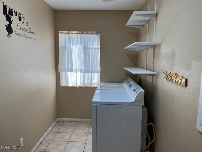 Building Photo - 8640 Castle Hill Ave