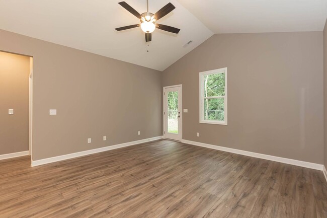 Building Photo - Brand New Three Bedroom Home!