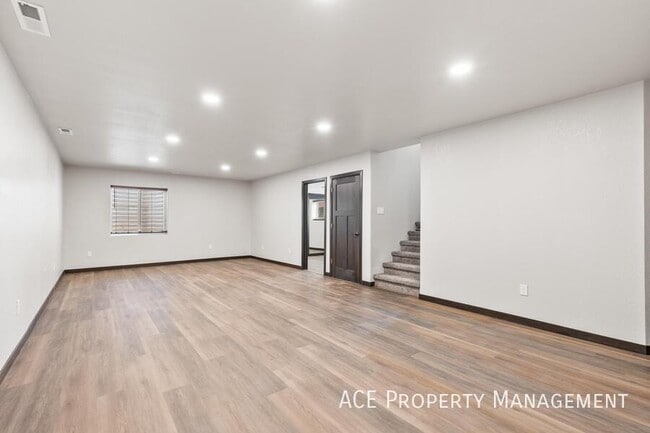 Building Photo - 840 Jones Dr