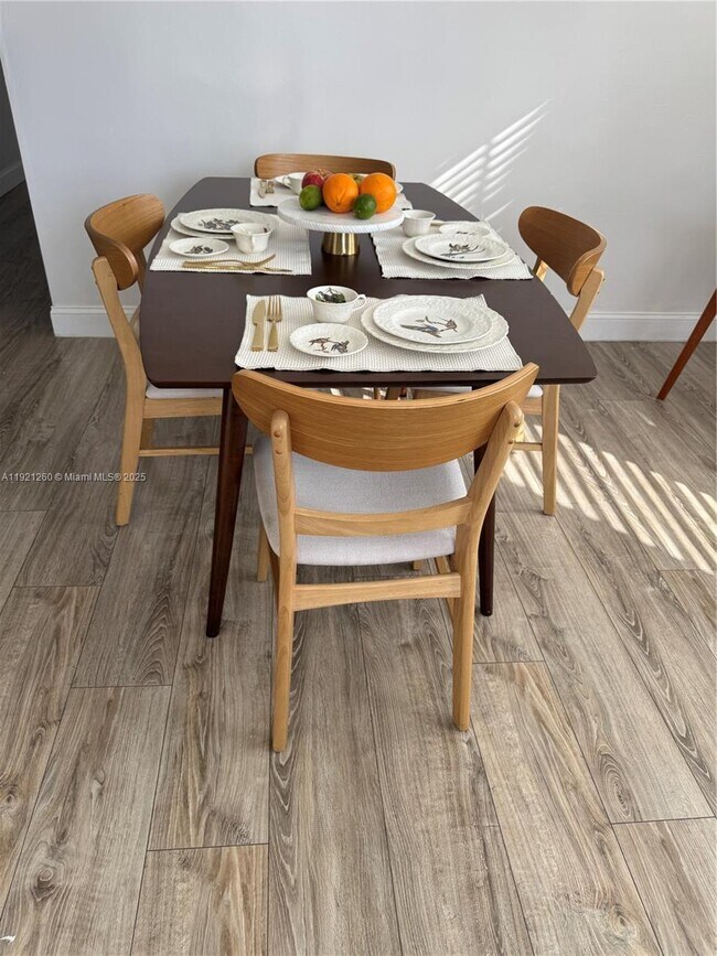 Building Photo - 536 14th St