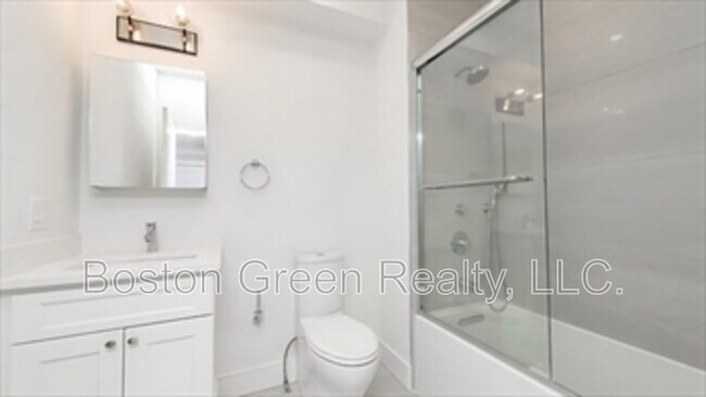 Building Photo - 2 Rossmore Road