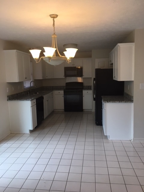Building Photo - Spacious 2 Story In Willow Bend           20260604