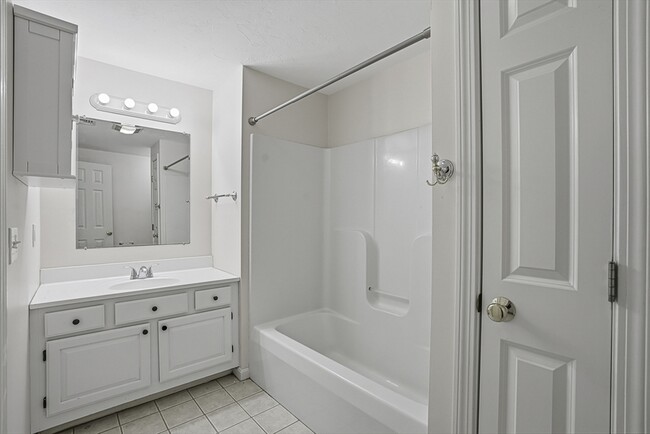 Building Photo - 55 Arrowwood Dr