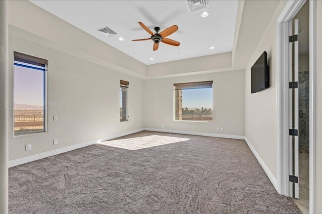 Building Photo - Custom Luxury Home with Strip and Mountain Views!