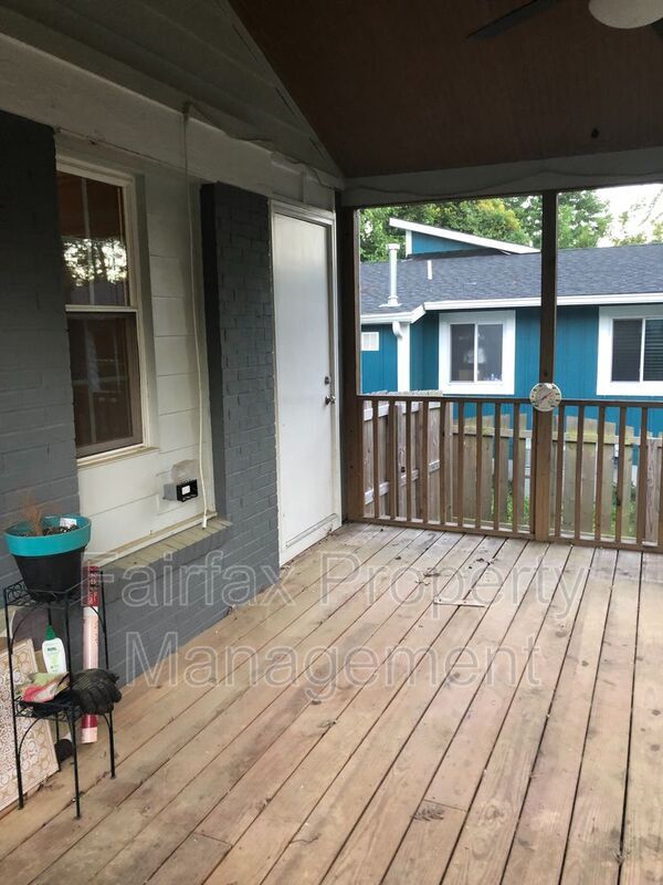 Building Photo - 1113 Marlborough Rd