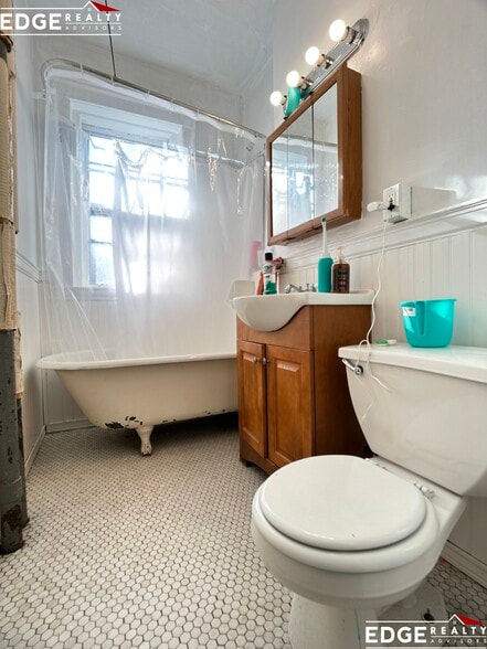 Building Photo - 317 Allston St