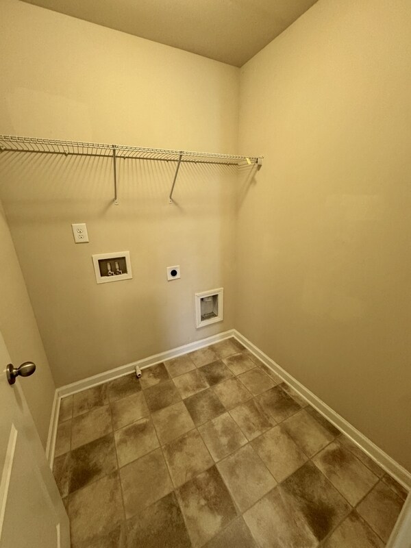 Building Photo - 130 Sparkling Spring Trail