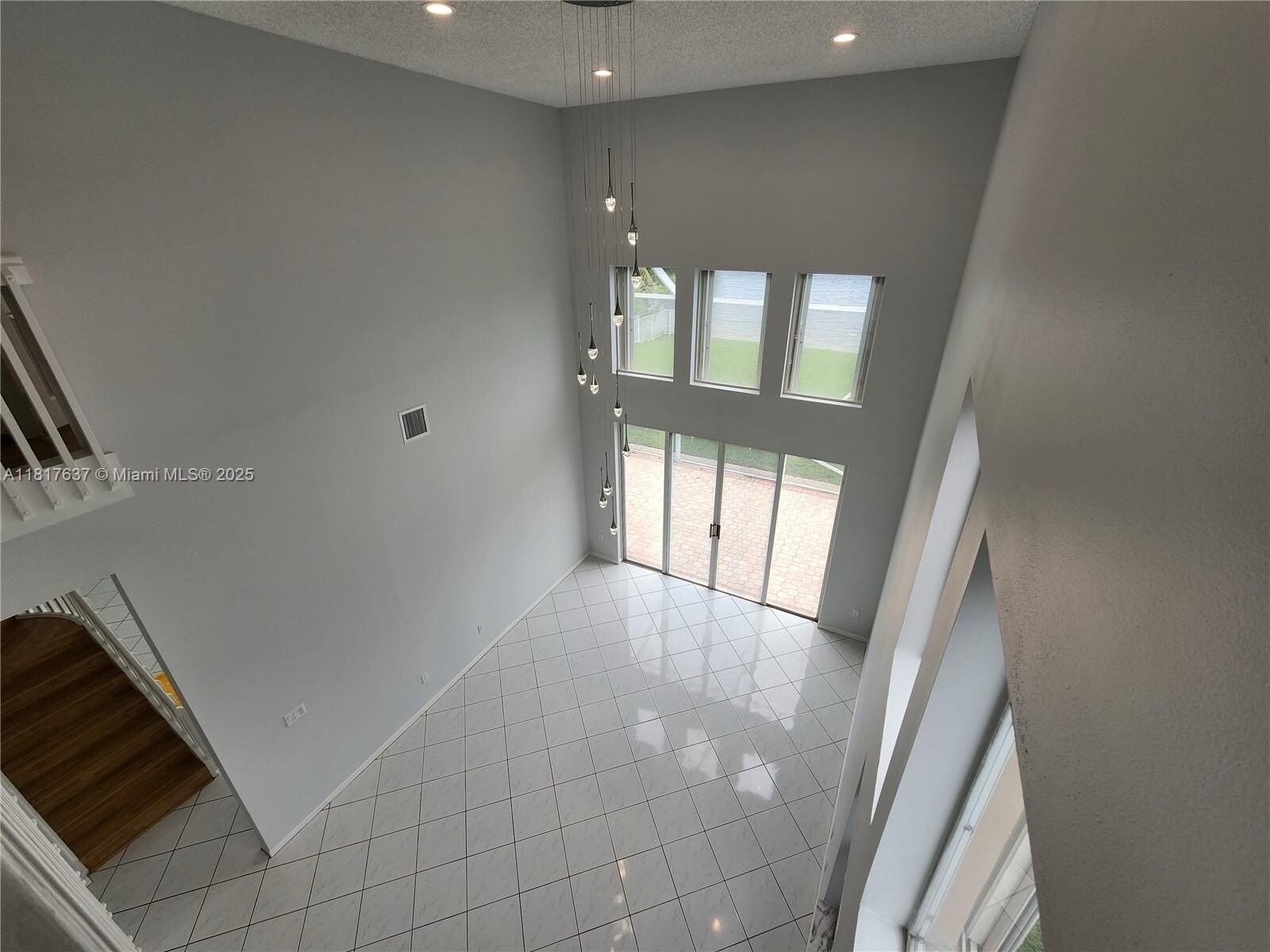 Building Photo - 15840 NW 16th Ct