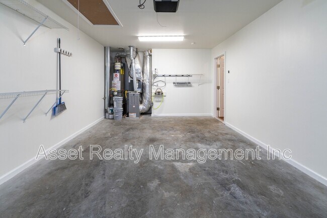Building Photo - 1315 Lucy Way