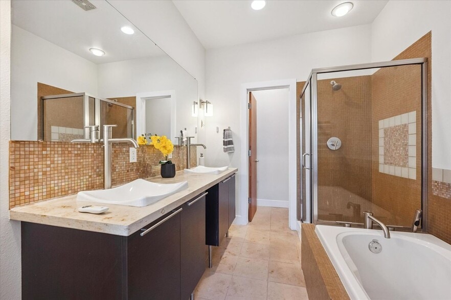 Building Photo - 2900 Inca St