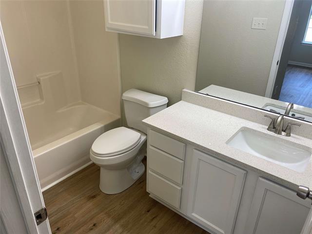 Building Photo - 213 S 3rd St