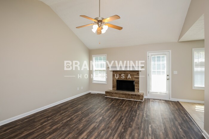 Building Photo - 814 Evergreen Dr