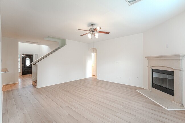 Building Photo - 25507 Marmite Dr