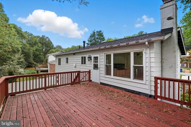Building Photo - 5023 King Richard Dr