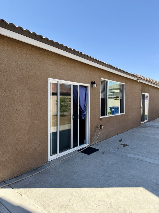 Building Photo - 1736 Berry St