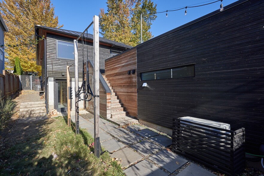 Building Photo - 2111 SE 28th Pl