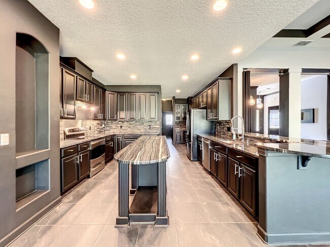 Building Photo - Gated, Lake Nona Luxury