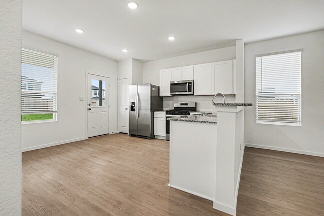 Building Photo - 622 Amber Fls Dr