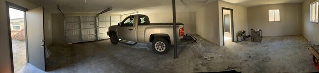 Building Photo - 2708 County Road 686