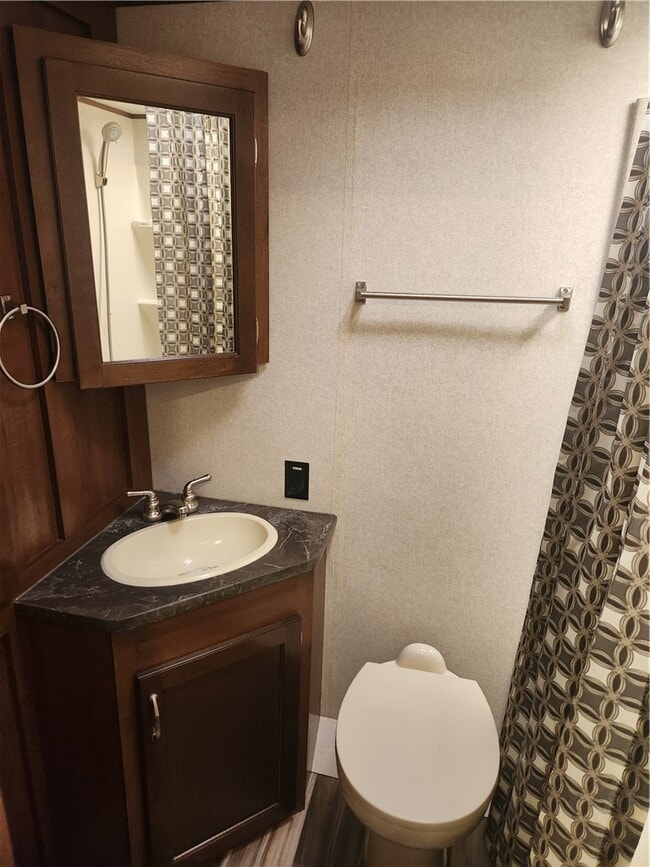 Building Photo - 315 Fairplay Rd