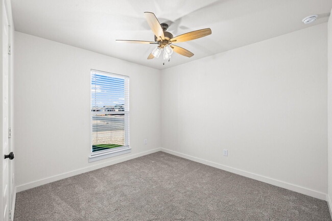 Building Photo - 517 E 23rd St