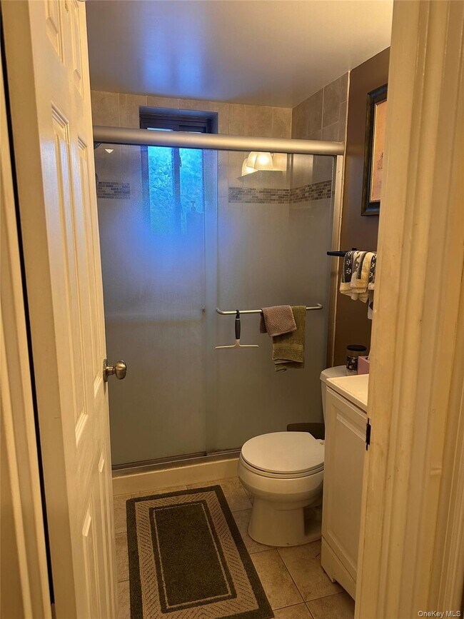 Building Photo - 10 Oakwood Terrace