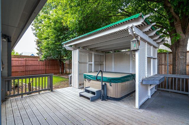 Building Photo - 116 Silkwood