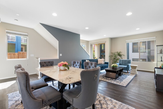 Building Photo - 9834-9811 11th Ave SW