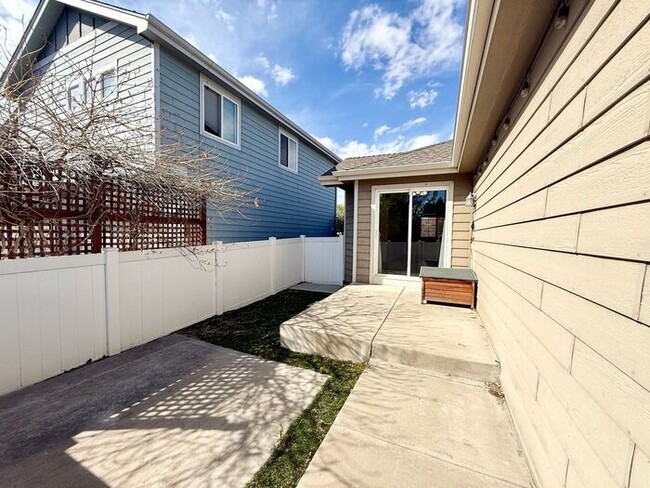 Building Photo - Well Maintained 4 Bed, 3 Bath Home in Anderson Farm!