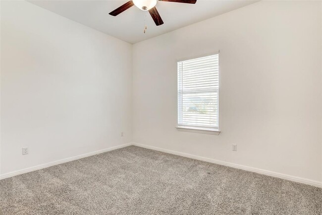 Building Photo - 2029 Long Shadow Ln