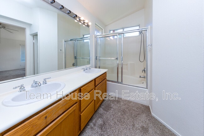 Building Photo - 25620 Wordsworth Ln
