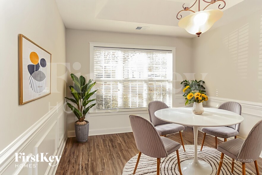 Building Photo - 13432 Glencreek Ln