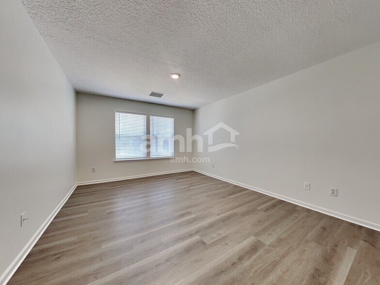 Building Photo - 2360 Cherokee Cove Trl