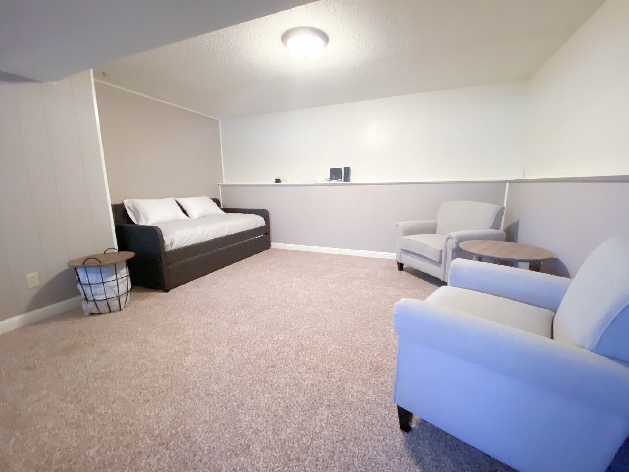 Lower level twin trundle bed sleeping area - 11423 Five Cedars Rd