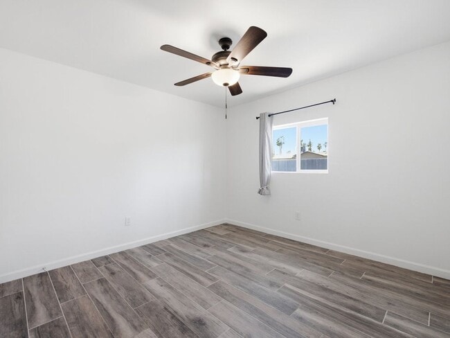 Building Photo - PRICE REDUCTION! – Cats and pets accepted!!