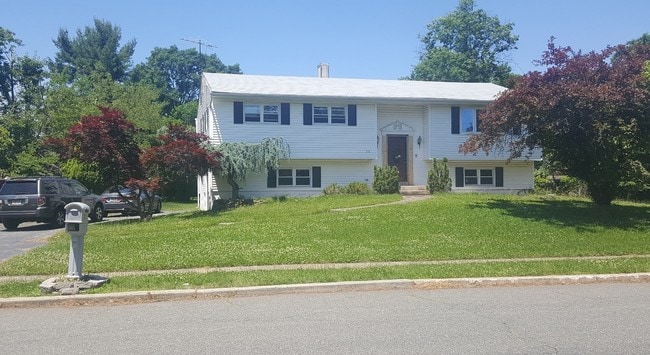 Building Photo - 32 Mitchell Ave