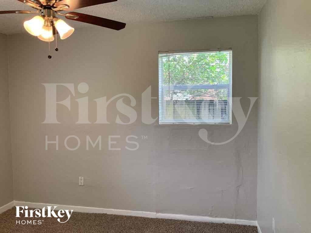 Building Photo - 1525 NW 126th St